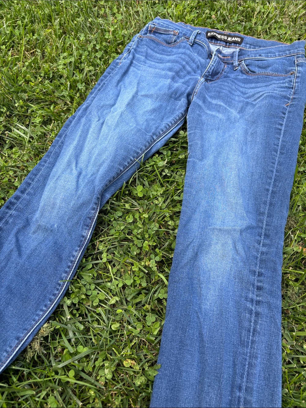 Express Ultimate Stretch Mid Rise Legging - Picture 6 of 7